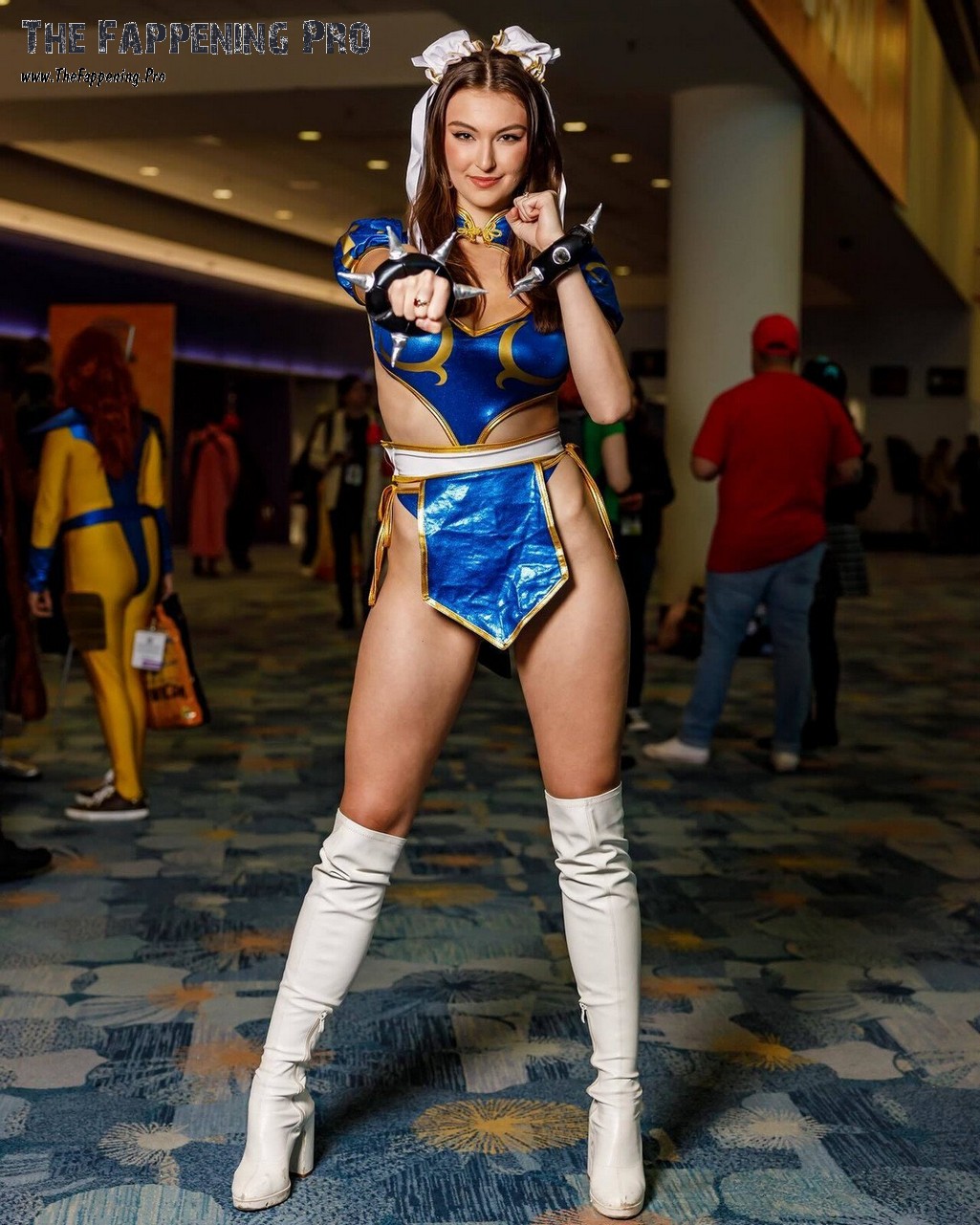 Rachel Pizzolato Sexy Cosplay