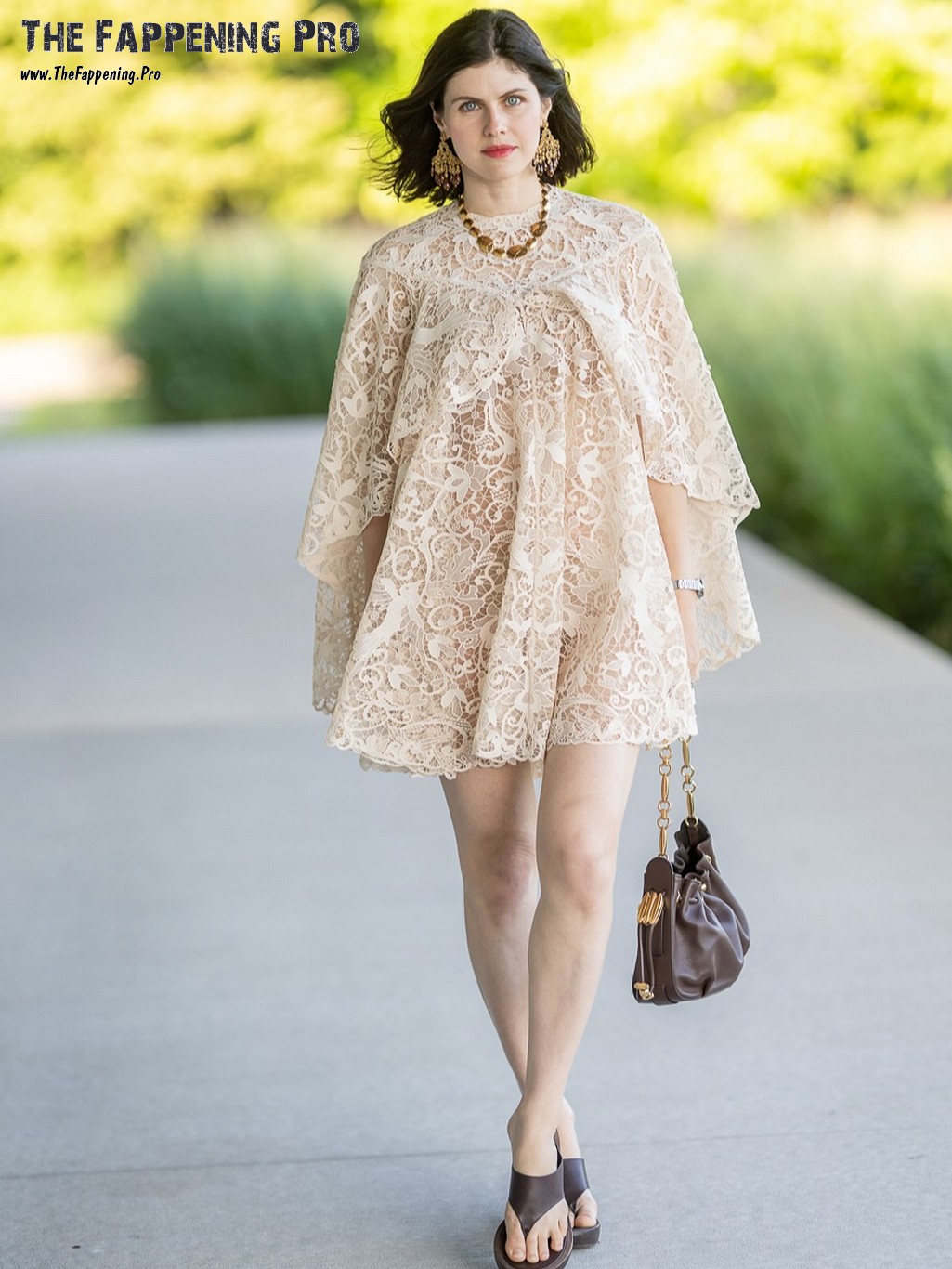 Alexandra Daddario Sexy Legs And Toes