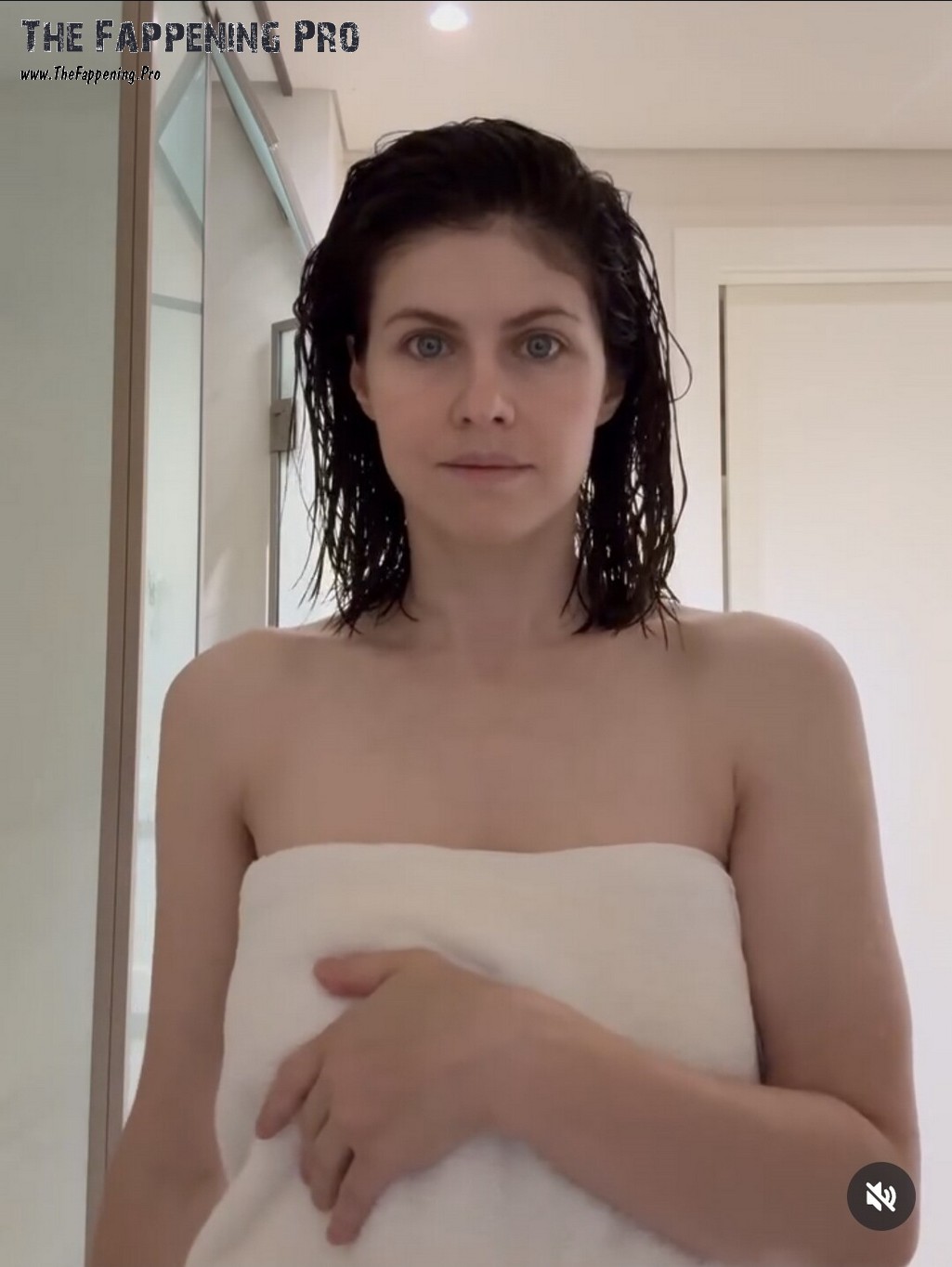 Alexandra Daddario Fappening