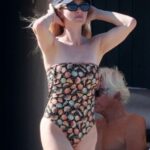 Amanda Seyfried Exposed Flabby Ass In A Swimsiut (5 Photos)