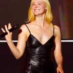Elle Fanning Sexy Tits In Cleavage (11 Photos)
