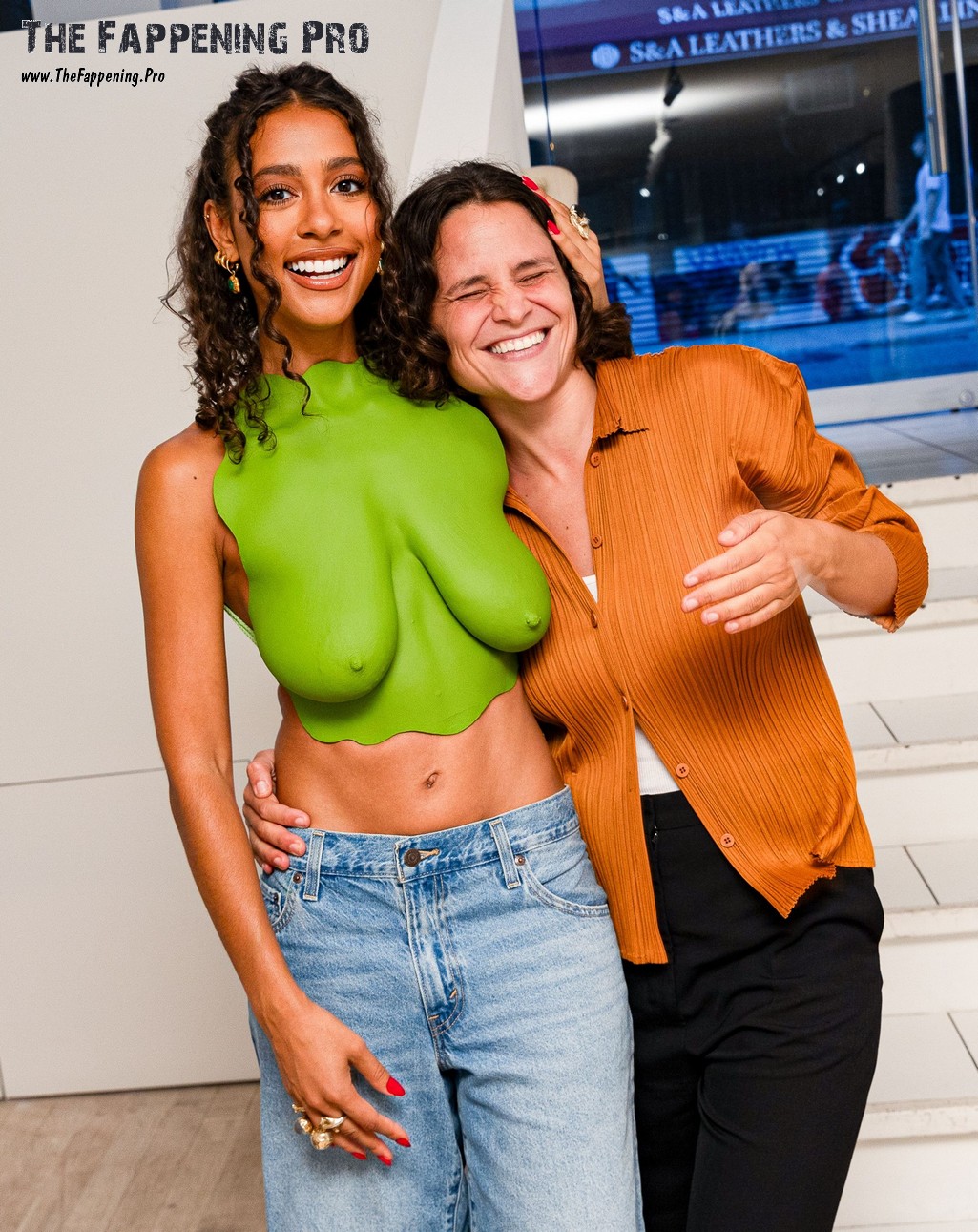 Hannah Traore Nude In NY (40 Photos)
