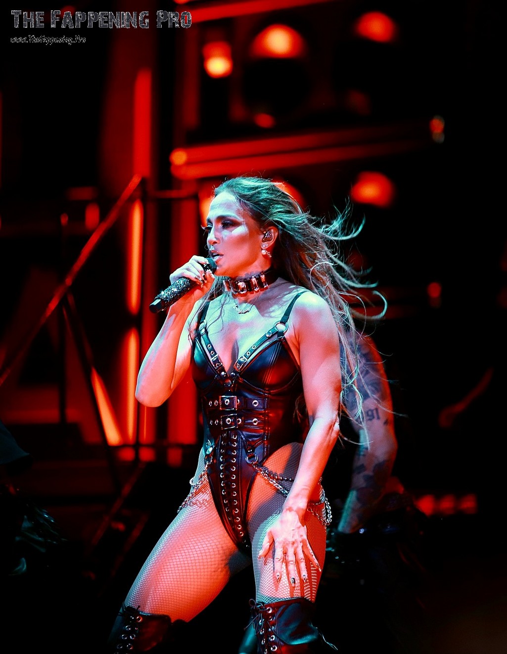 Jennifer Lopez Sexy On Stage