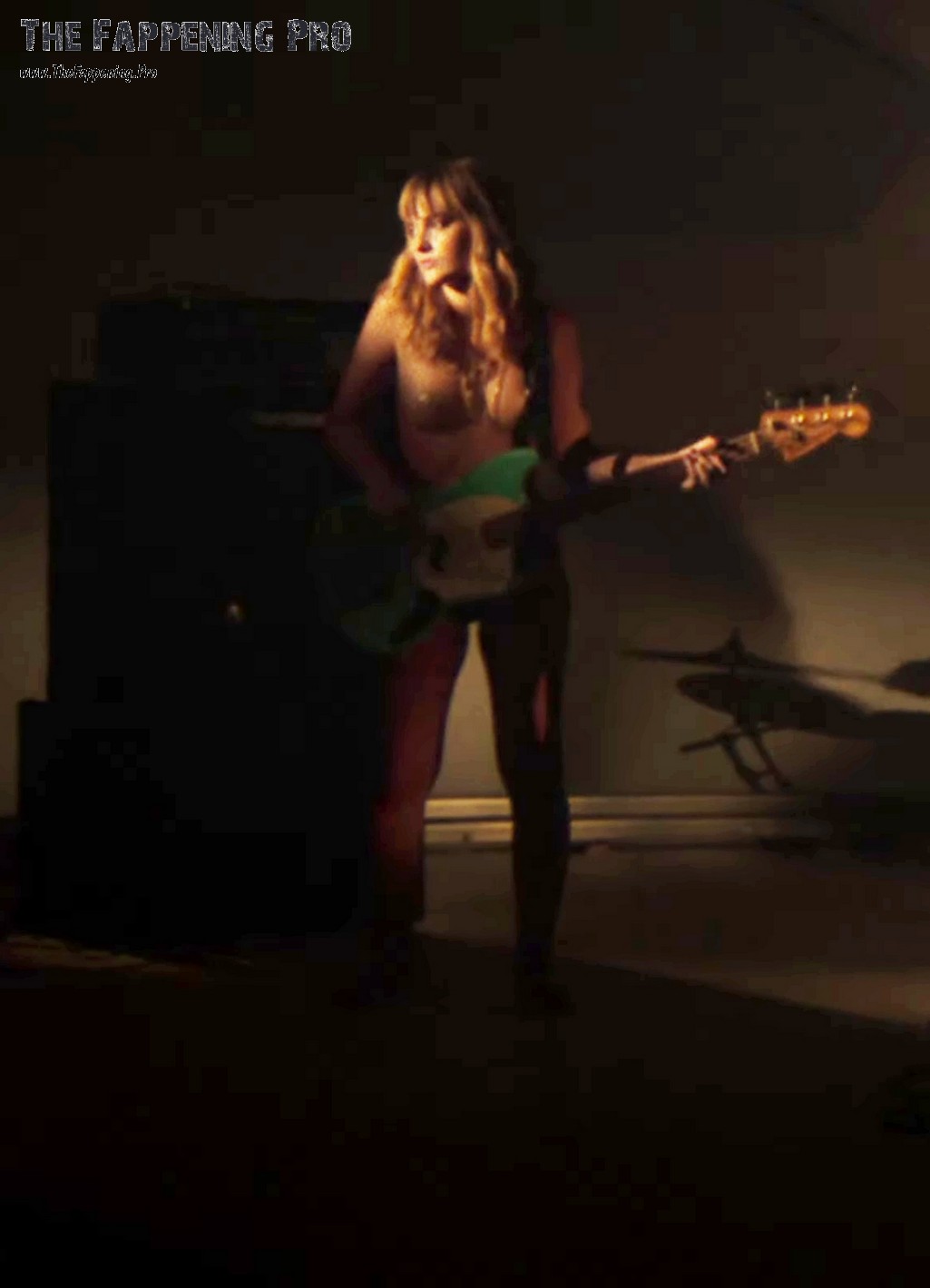 Victoria De Angelis Nude On Stage