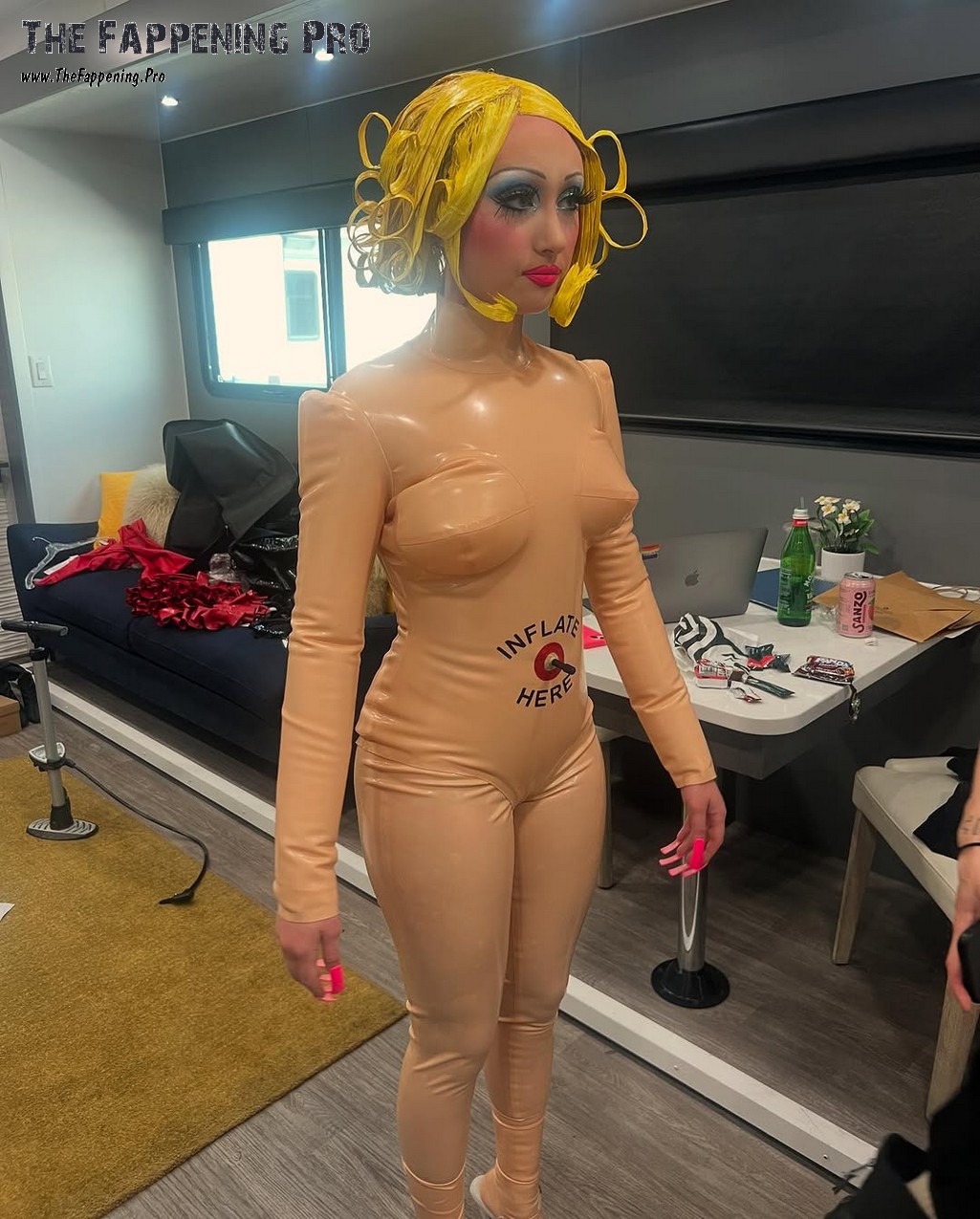 Chappell Roan BTS Nudity