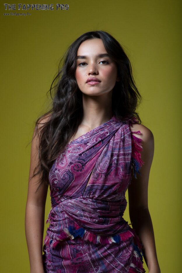 Sophia Hammons Sexy And Leggy (9 Photos)