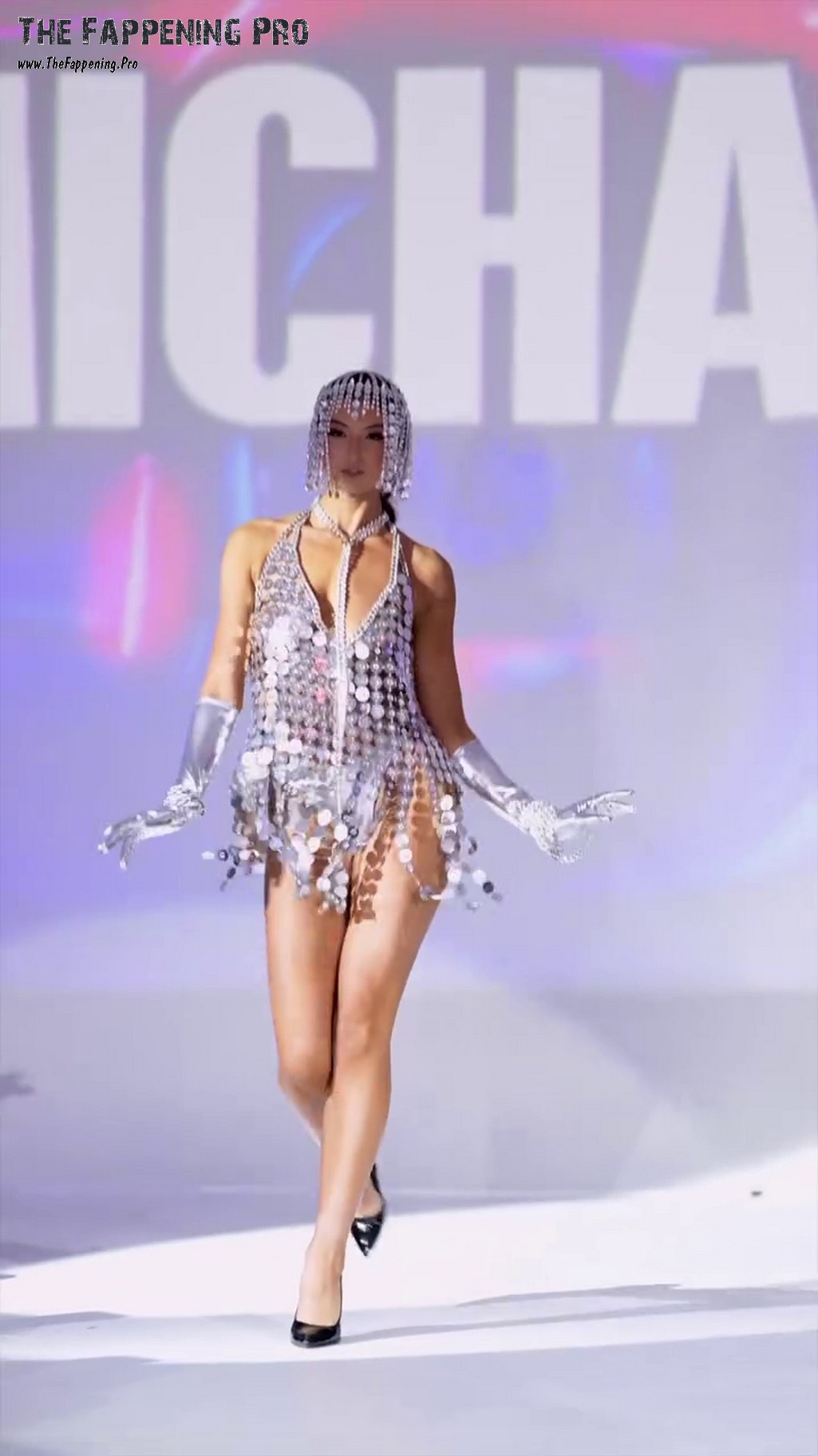 Rachel Pizzolato Leggy