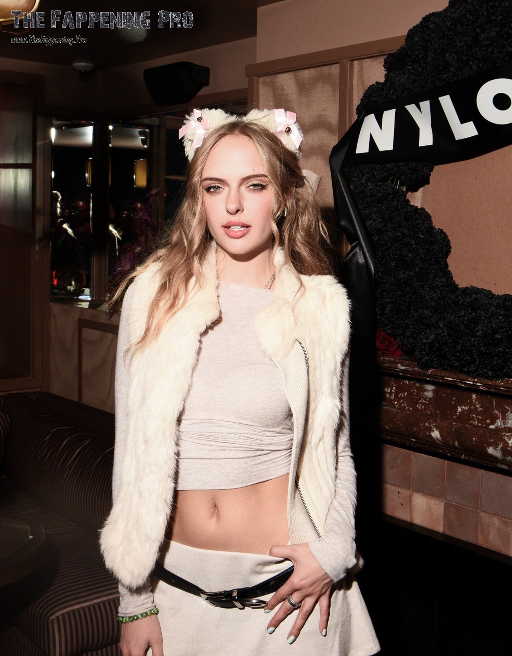 Jessica Belkin Looks Sexy