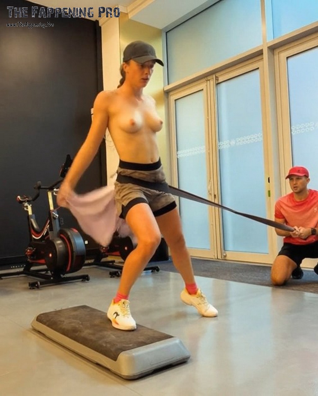 Iga Swiatek Topless Workout