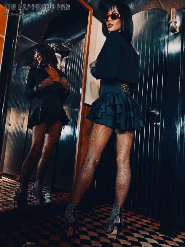 Christine McGuinness Sexy And Leggy (17 Photos)