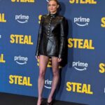 Sophie Turner Sexy & Leggy (10 Photos)