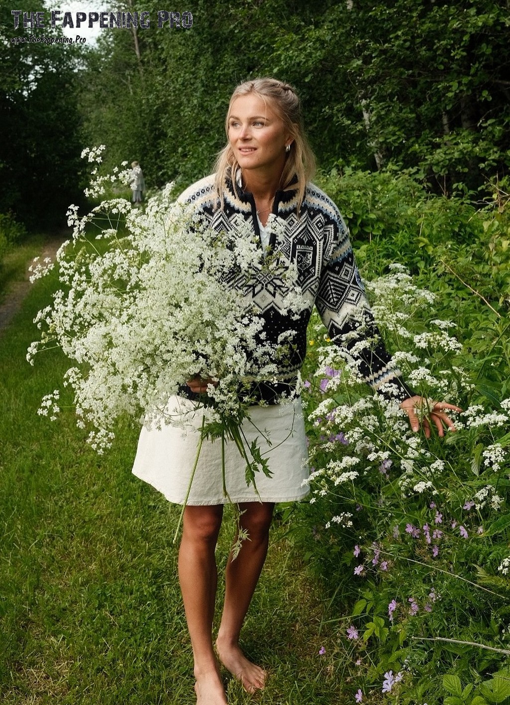 Frida Karlsson Bare Feet