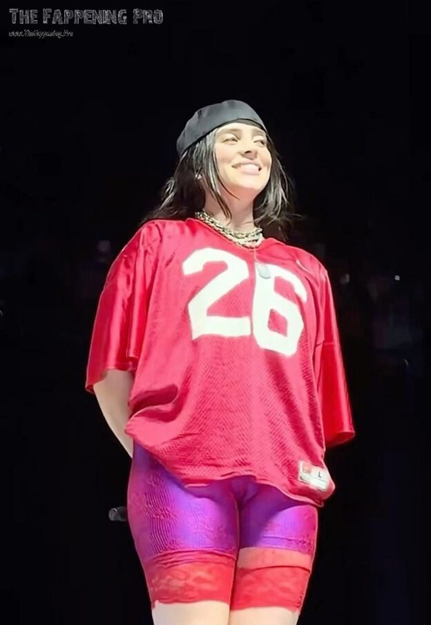Billie Eilish Queen Of Cameltoe (30 Photos)