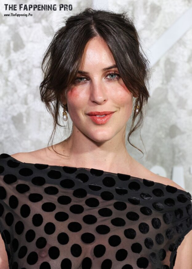 Scout Larue Willis Nudity