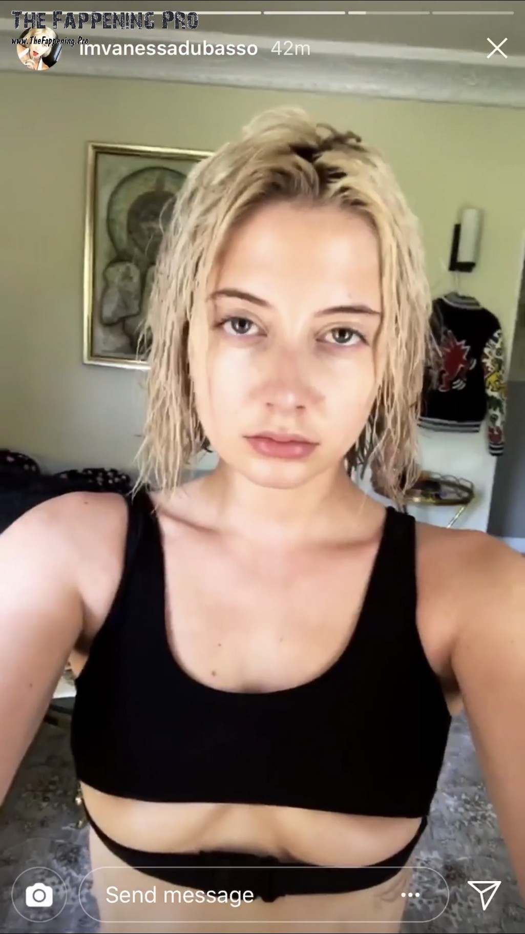 Vanessa Dubasso Underboobs