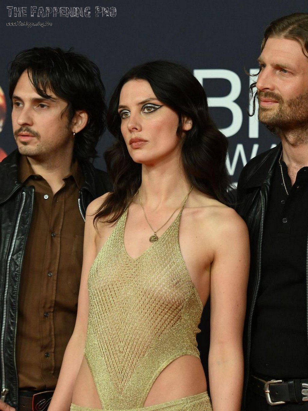 Ellie Rowsell Tits Exposed