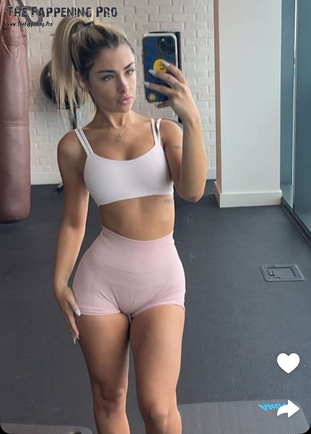 Gabriella Annalisa Cameltoe