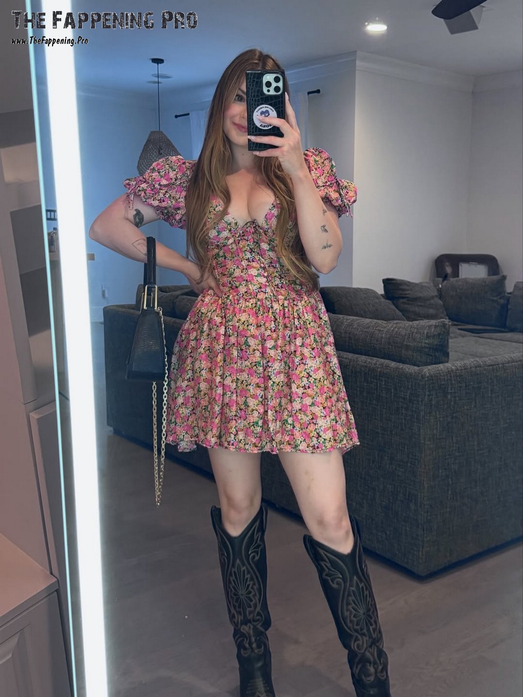 Ariel Winter Sexy Selfie