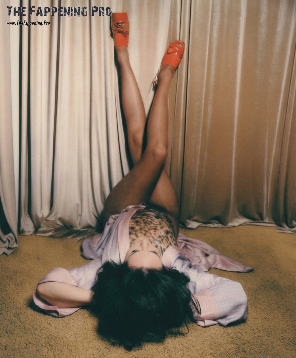 Jena Malone Legs Up 