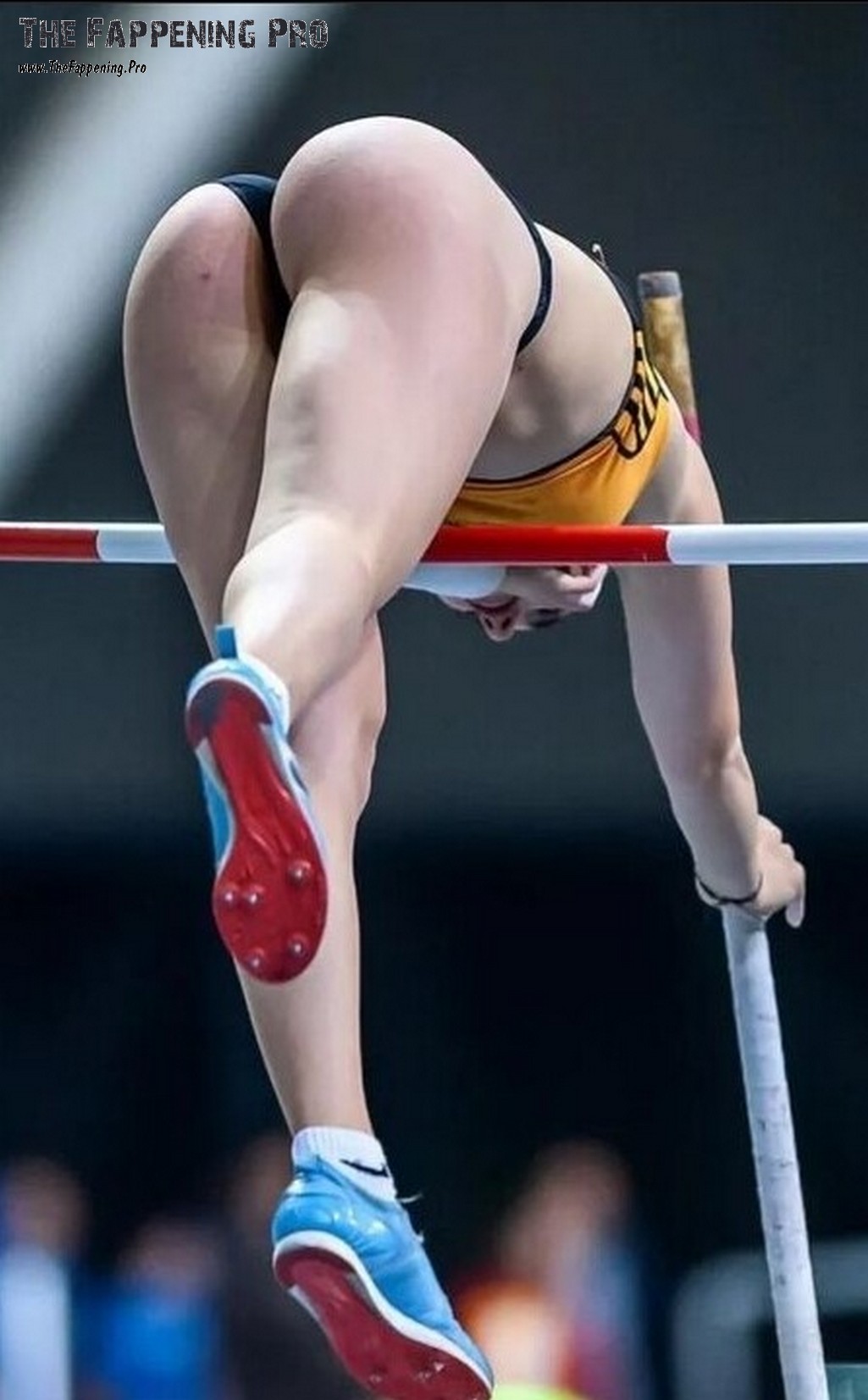 Clara Fernandez Ass Pole Vaulter