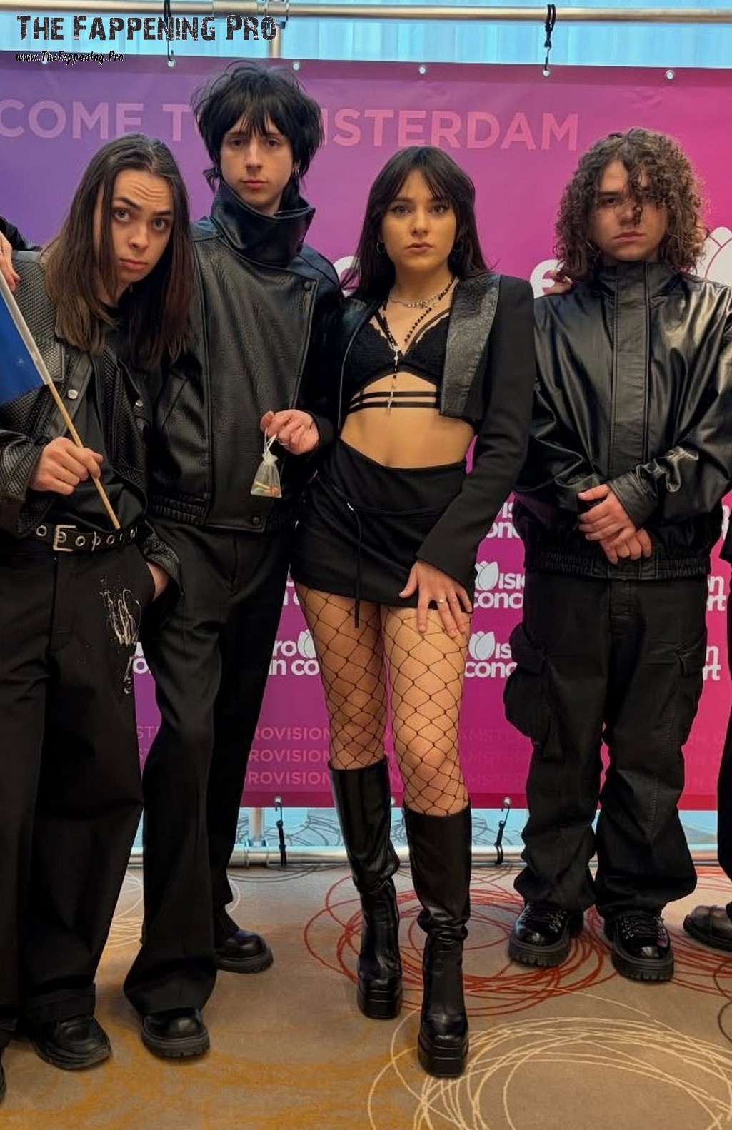 Alexandra Capitanescu Leggy In Pantyhose