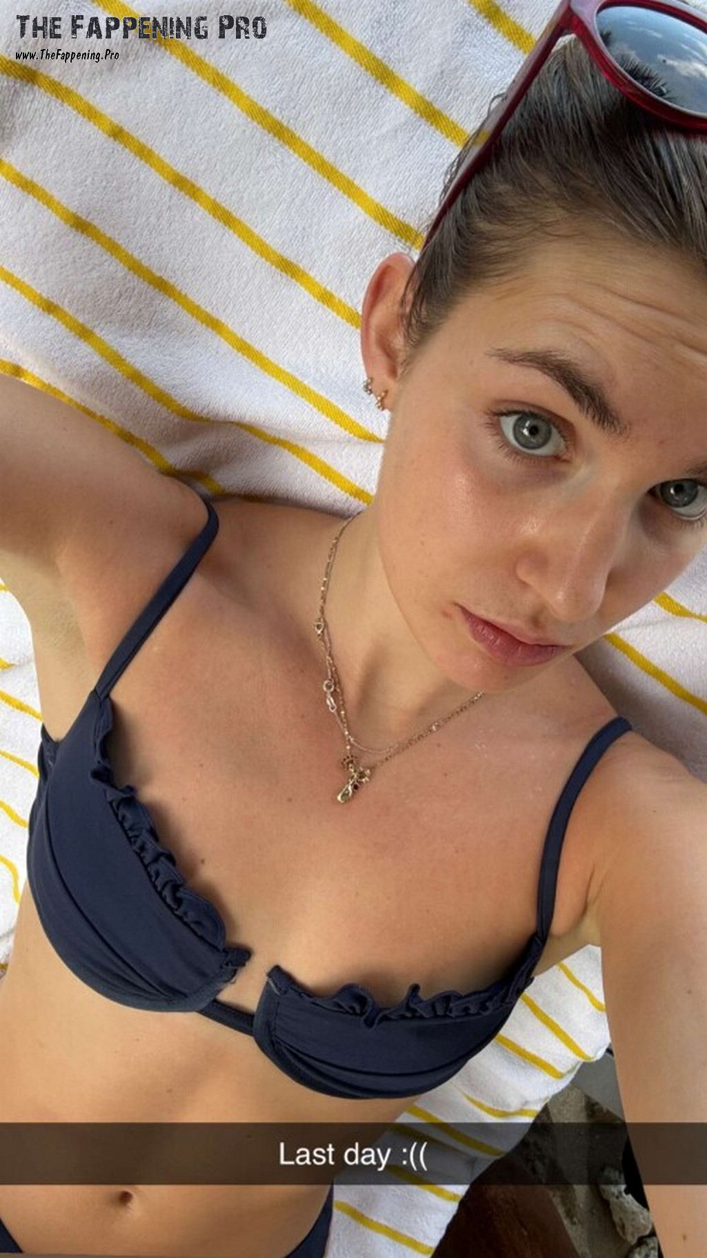 Sophie Nelisse Tits