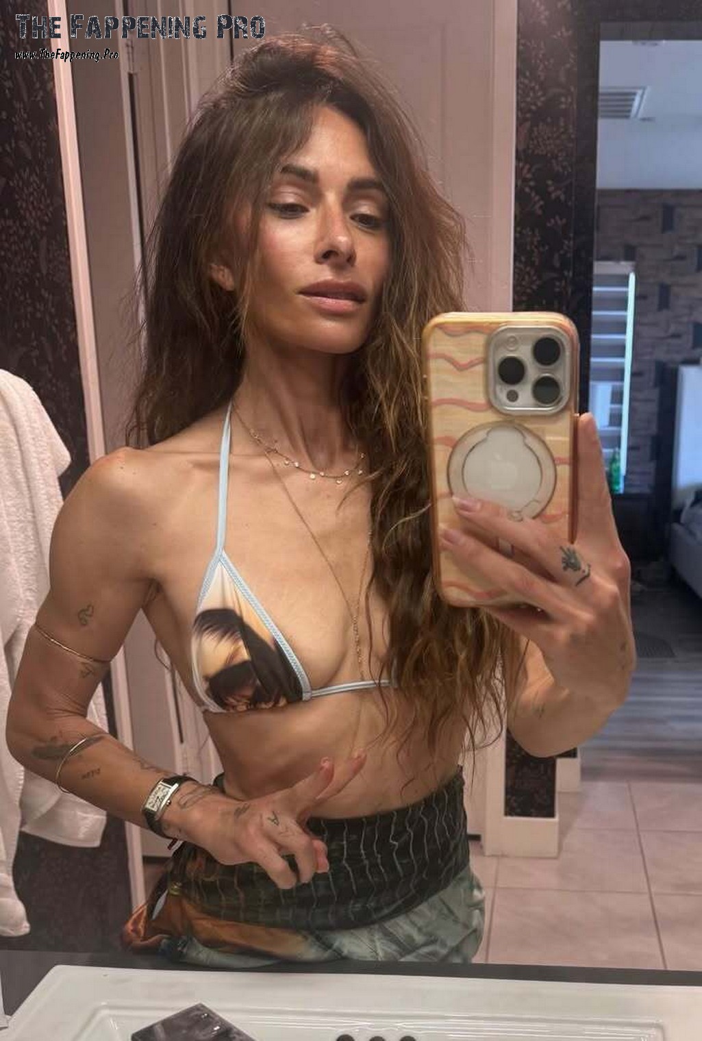 Sarah Shahi Sexy