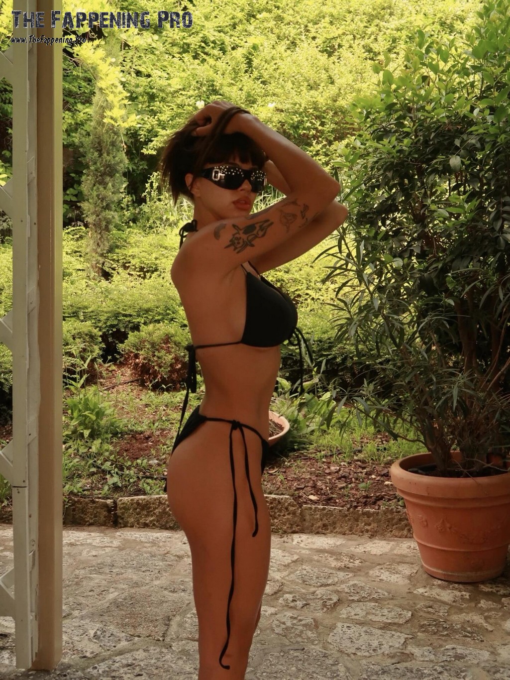 Singer Dara Sexy Bikini