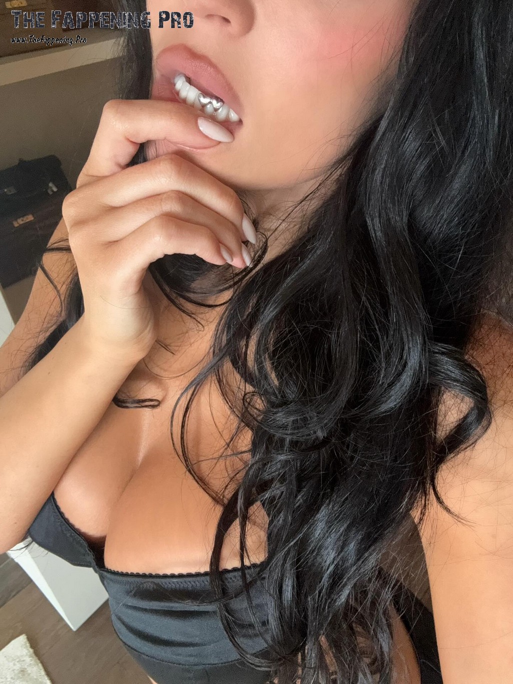 Kylie Jenner Close Up Tits