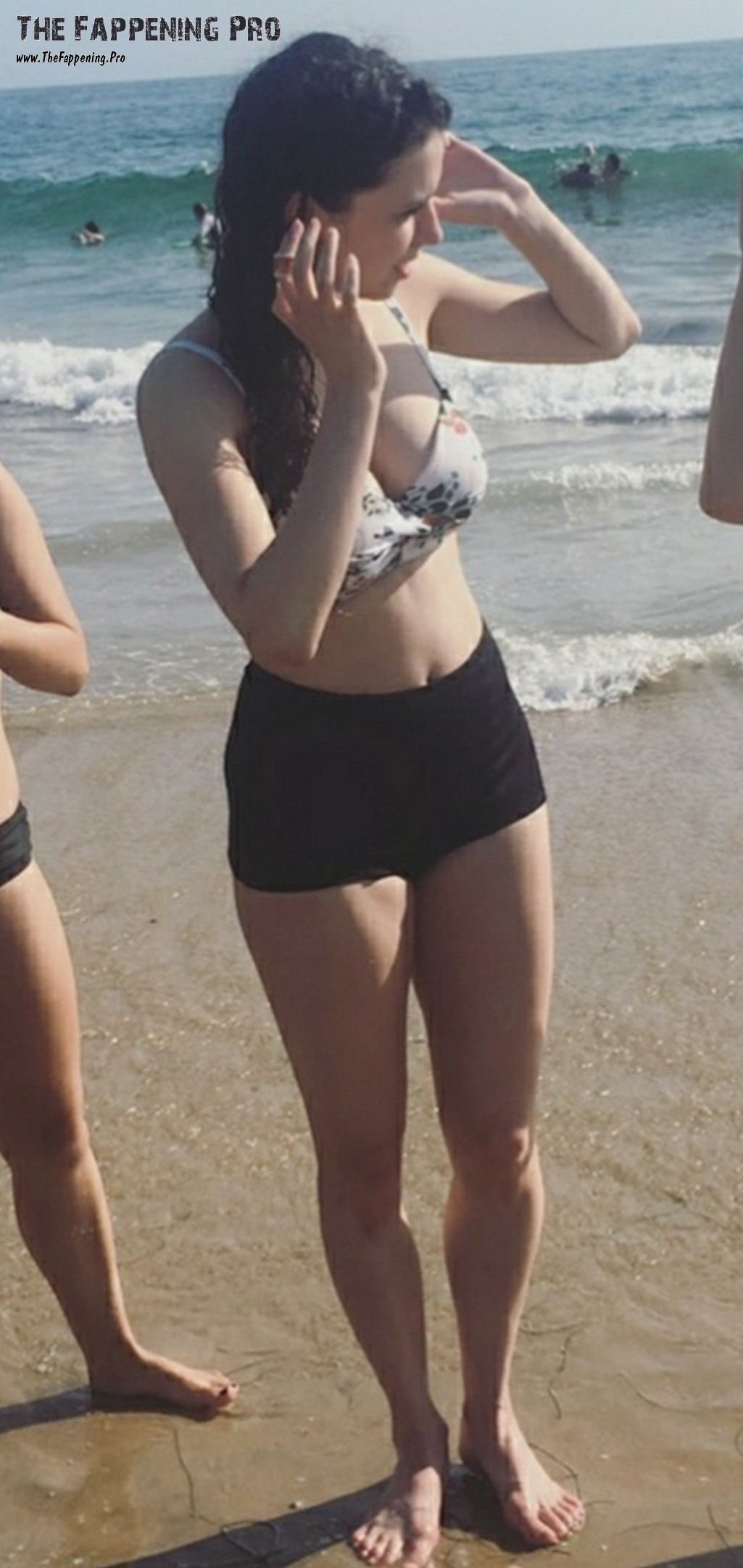 Grace Caroline Currey Bare Feet 