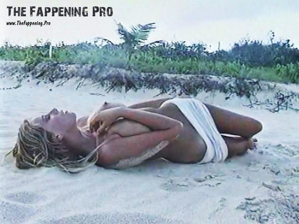 Alessia Marcuzzi Tits In Public