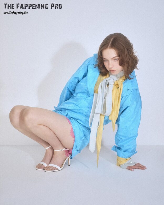 Enid Sinclair Leggy In Short Skirt
