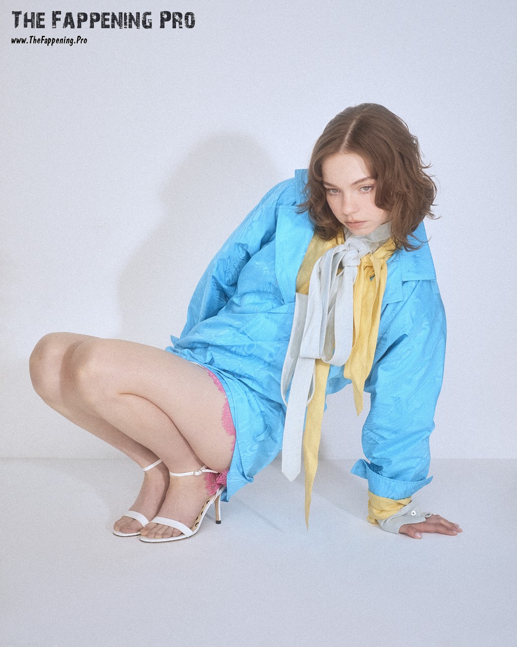 Enid Sinclair Leggy In Short Skirt