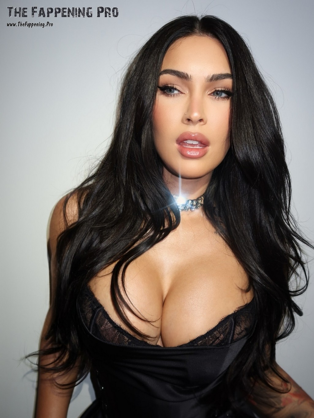 Megan Fox Big Tits In Cleavage