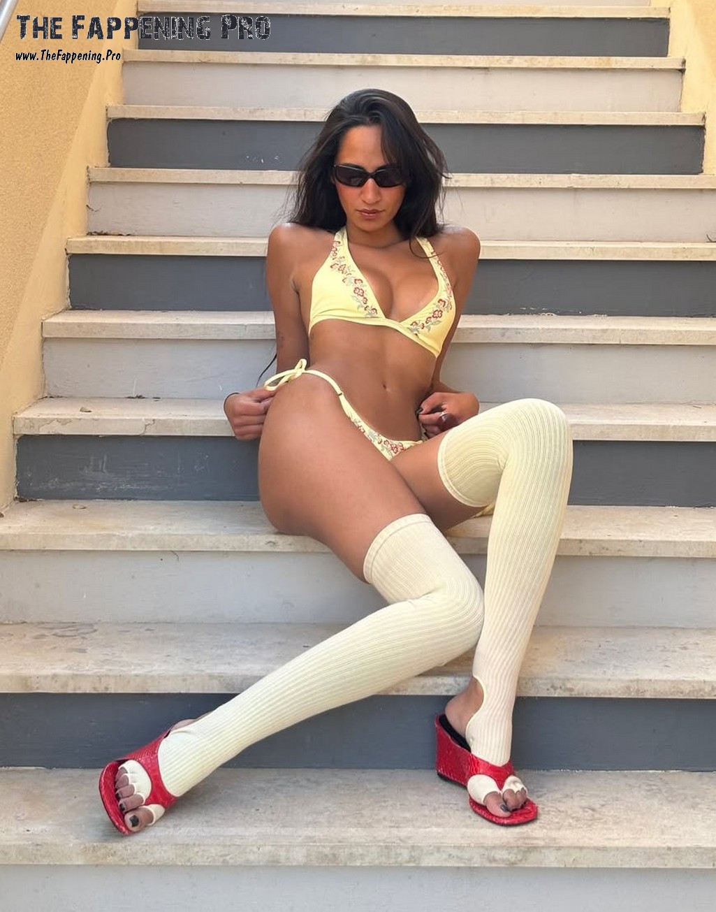 Emna Sellimi Leggy 