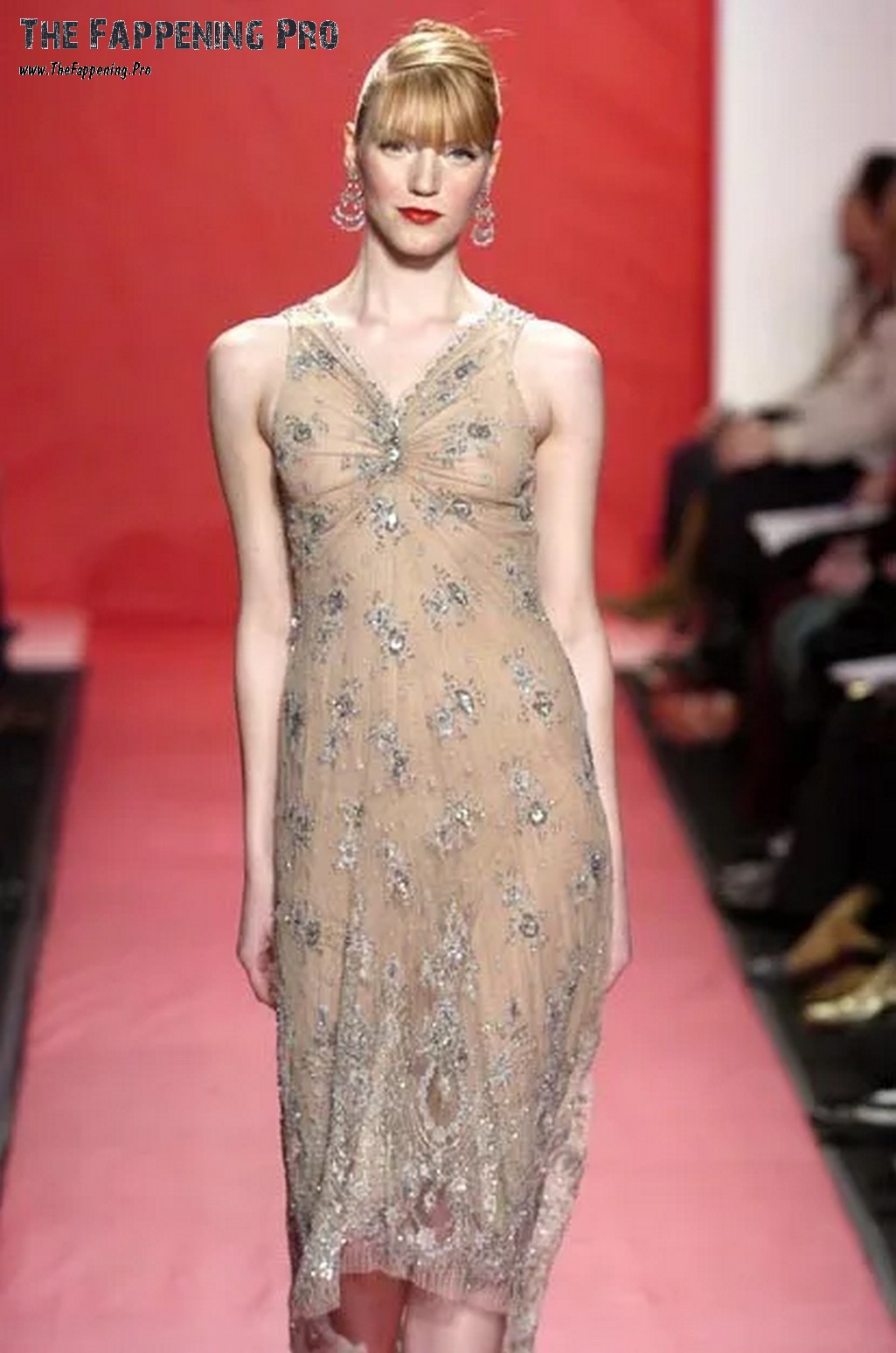 Jana Broughton Sexy Catwalk
