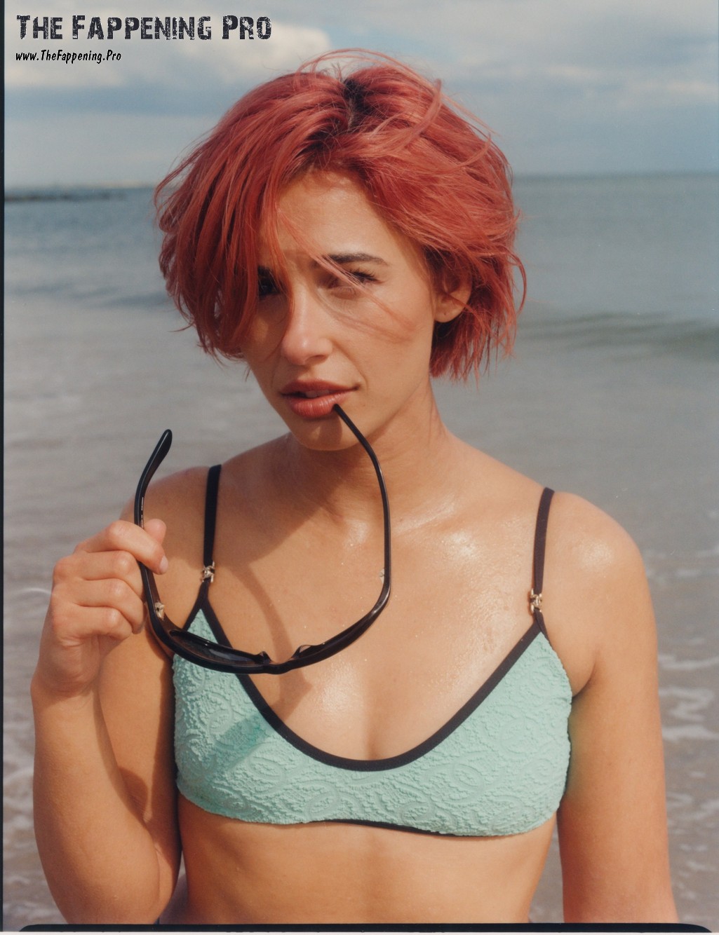 Naomi Scott Sexy In A Bikini