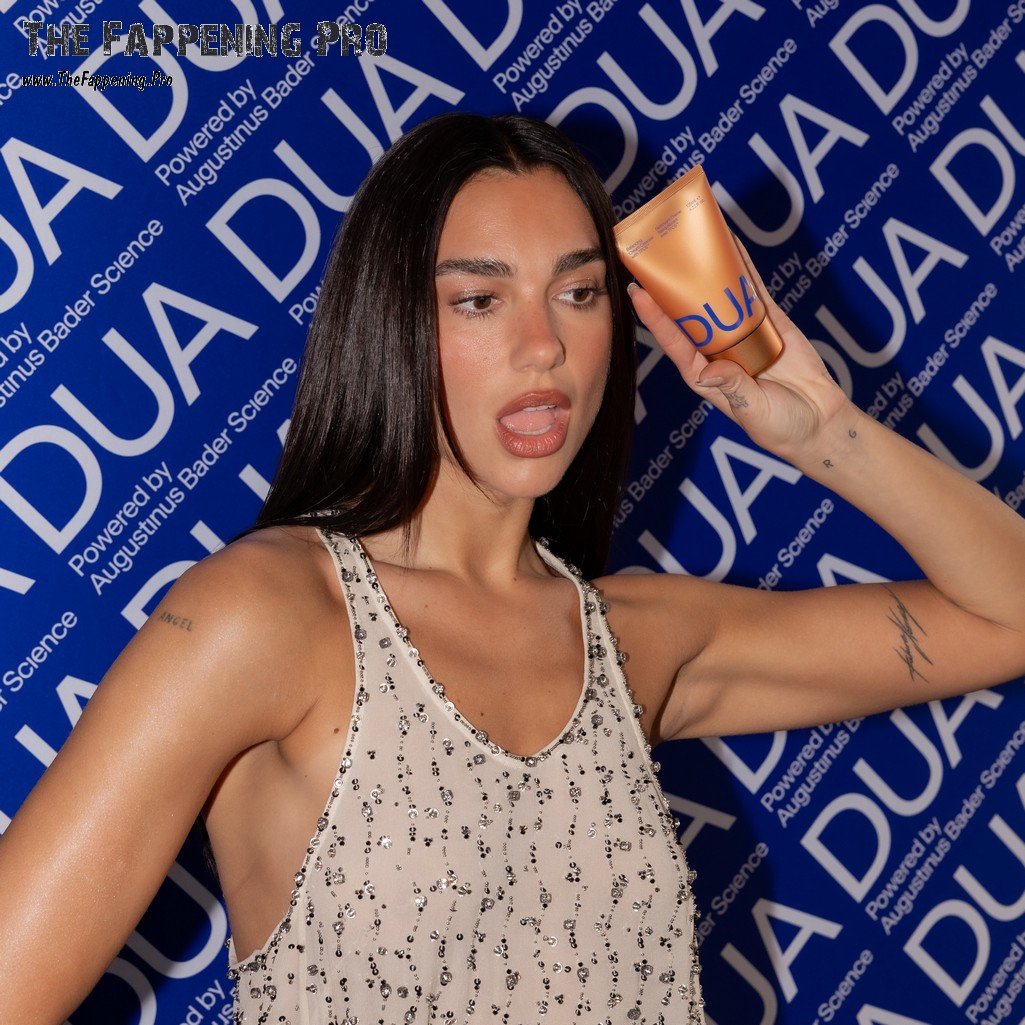 Dua Lipa Hot