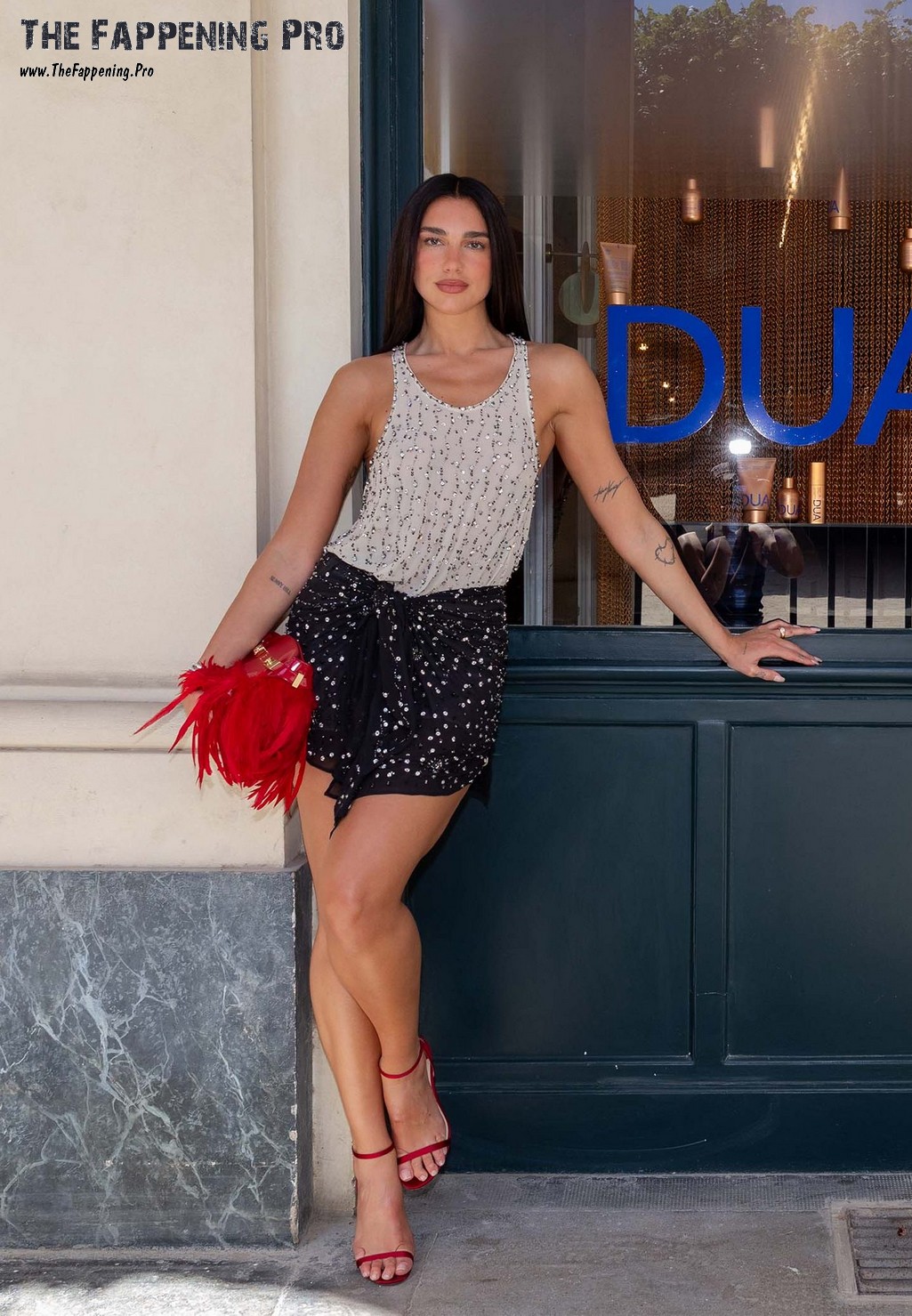 Dua Lipa Leggy