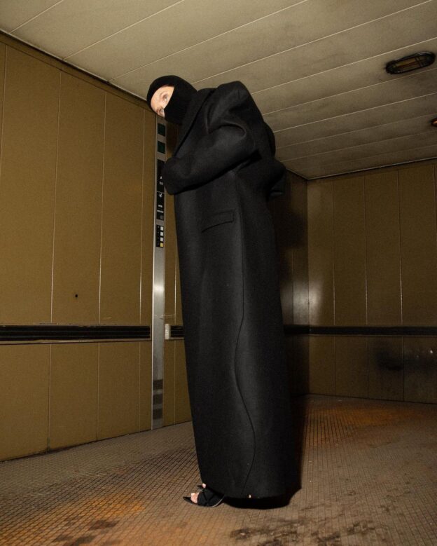 Bianca Balti In Burqa And Stockings (6 Photos)