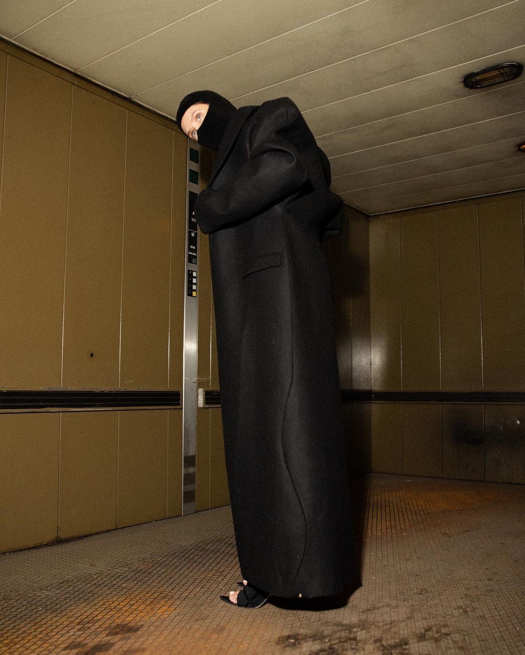 Bianca Balti In Burqa And Stockings (6 Photos)