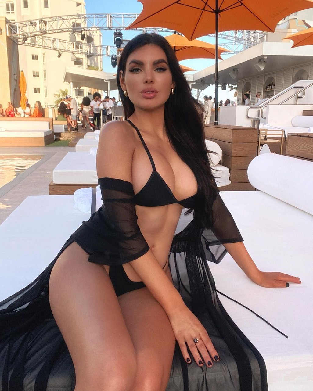 Nicole Thorne Tits