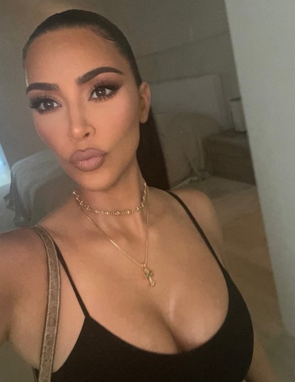 Kim Kardashian Sexy Selfie