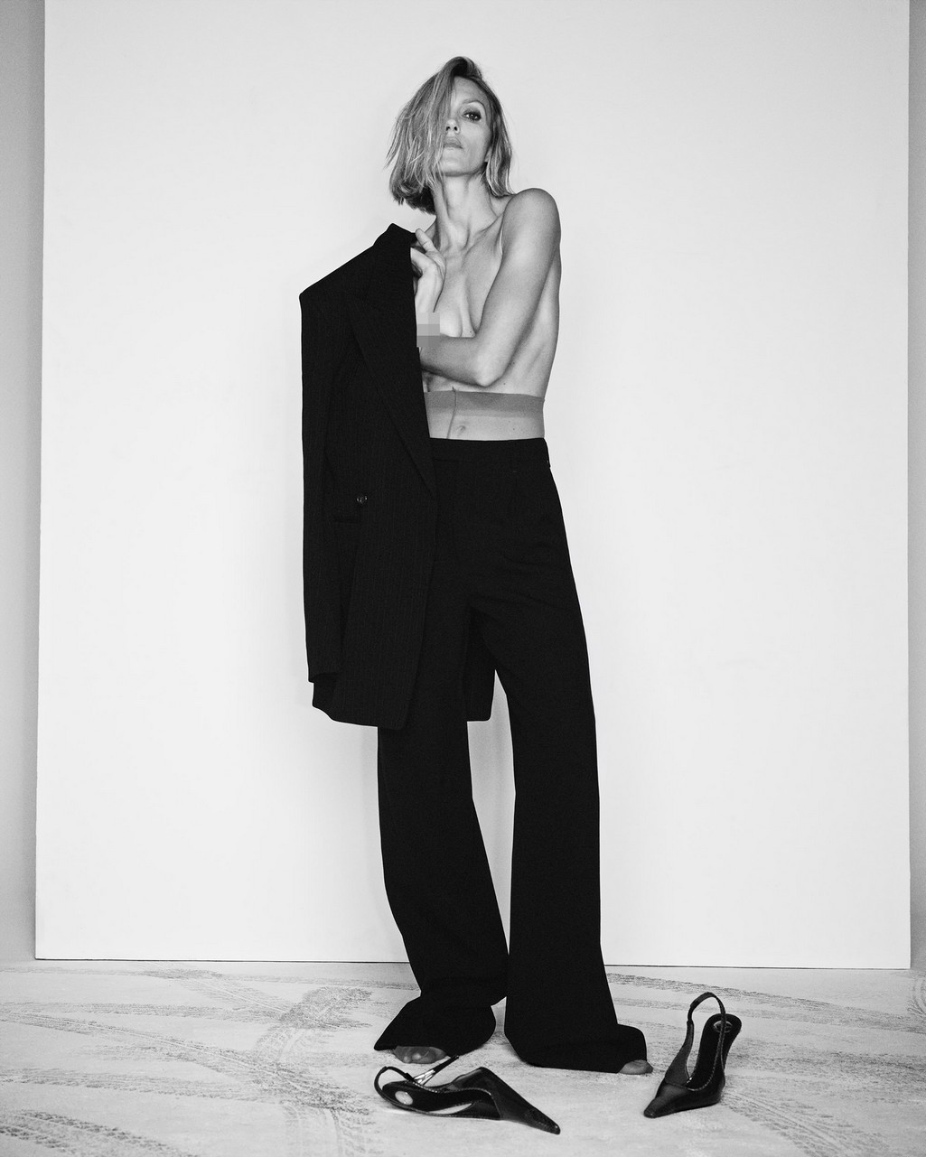 Anja Rubik Hot