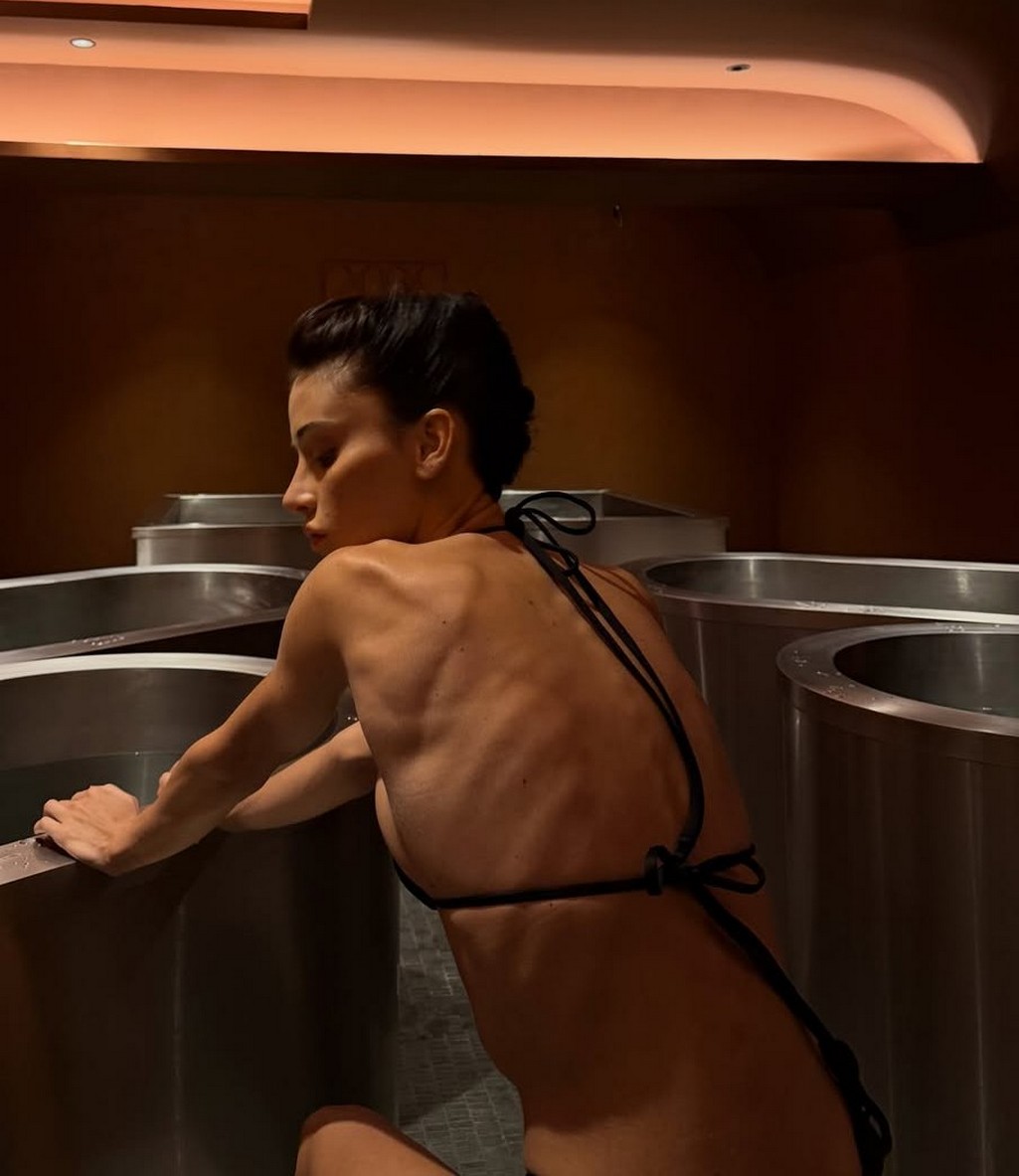 Livia Nunes Skinny