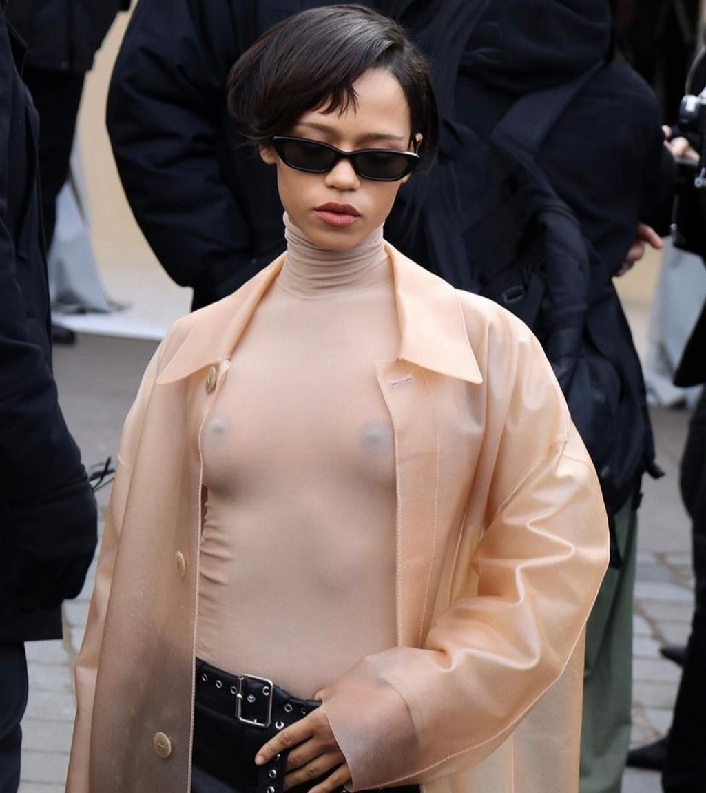 Taylor Russell Pokies