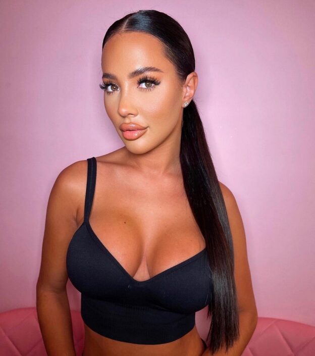 Yazmin Oukhellou Flaunts Her Huge Boobs On Selfie (13 Photos + Video)